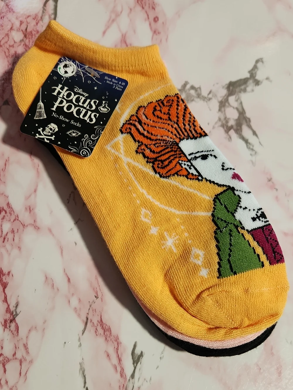Disney Hocus Pocus Women's No-Show Socks - Yellow Pink Black
